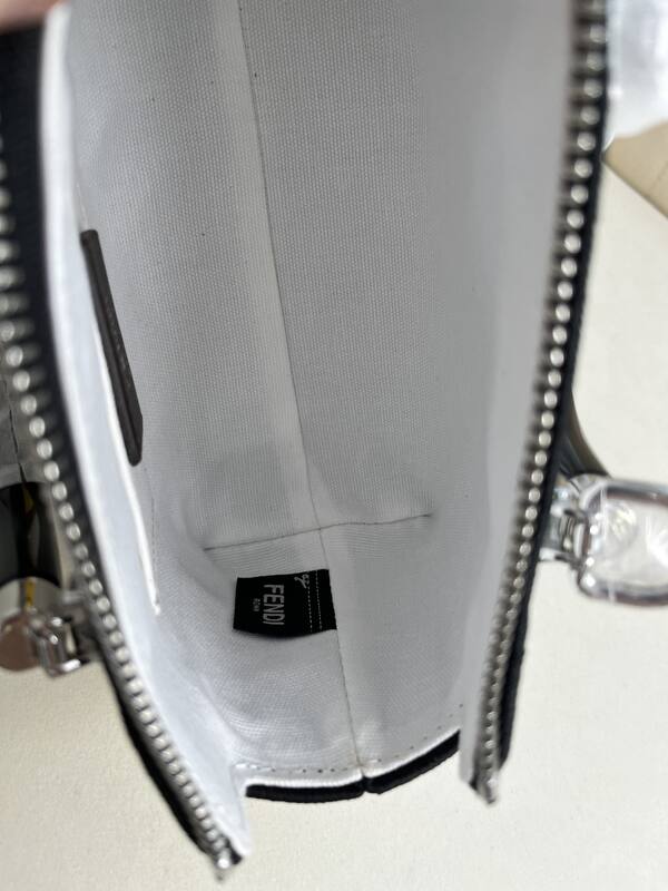 Fendi shoulder bag — AAA Quality Replica