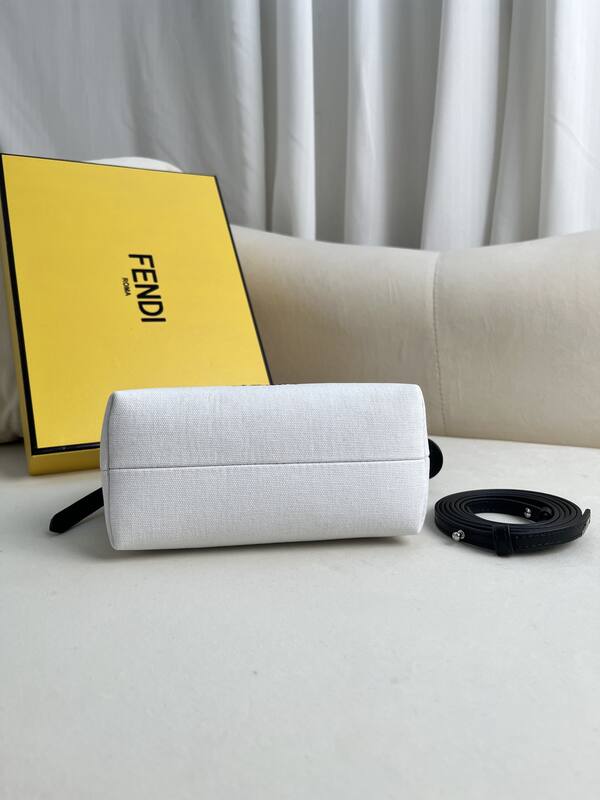 Fendi shoulder bag — AAA Quality Replica