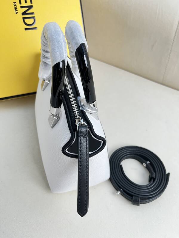 Fendi shoulder bag — AAA Quality Replica