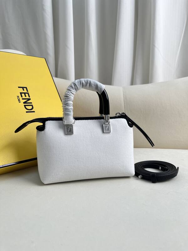 Fendi shoulder bag — AAA Quality Replica