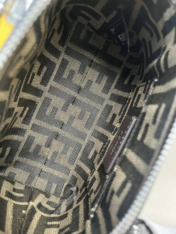 Fendi shoulder bag — Top Quality Replica