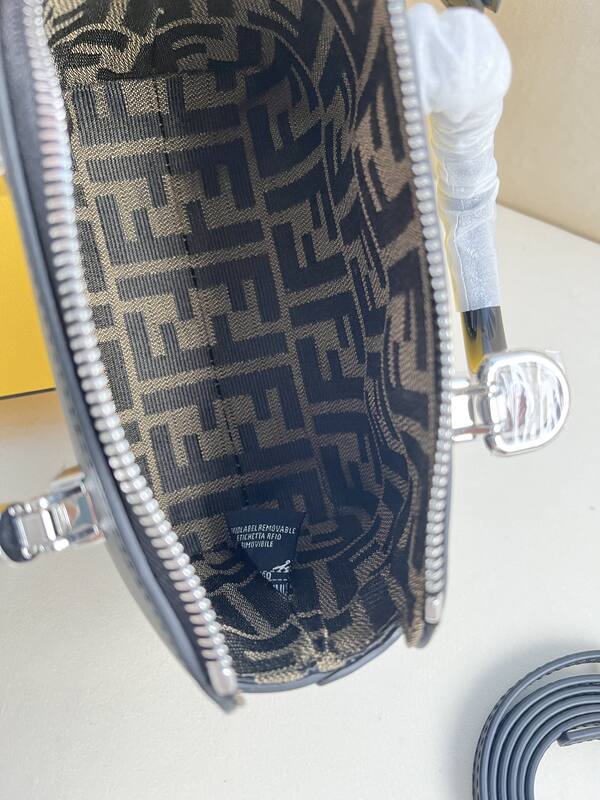 Fendi shoulder bag — Top Quality Replica