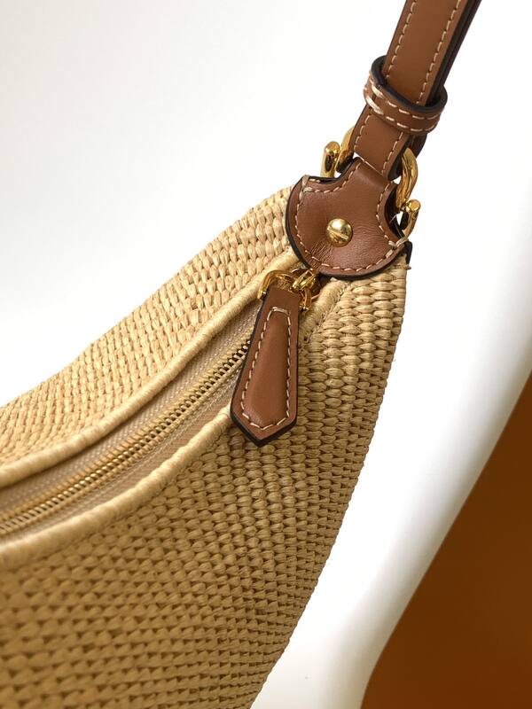 Fendi Brown 25x18x10cm shoulder bag — 1:1 Replica