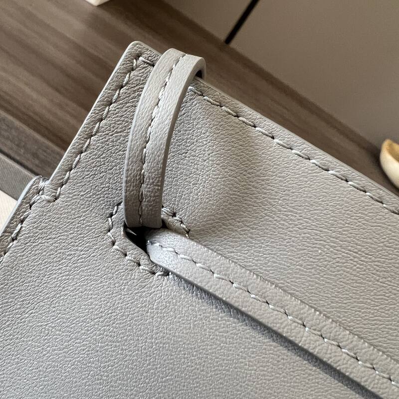 Loewe Gray shoulder bag — AAA Quality Replica