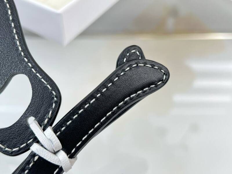Loewe Skull and Bones keychain Black leather White leather keychain — Top Quality Replica