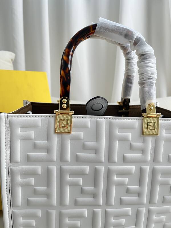 Fendi shoulder bag — 1:1 Replica