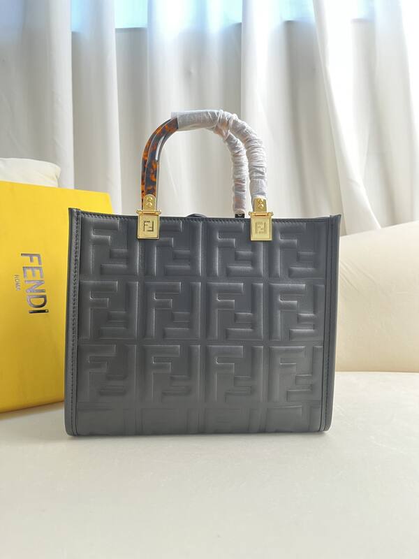 Fendi shoulder bag — Premium Replica