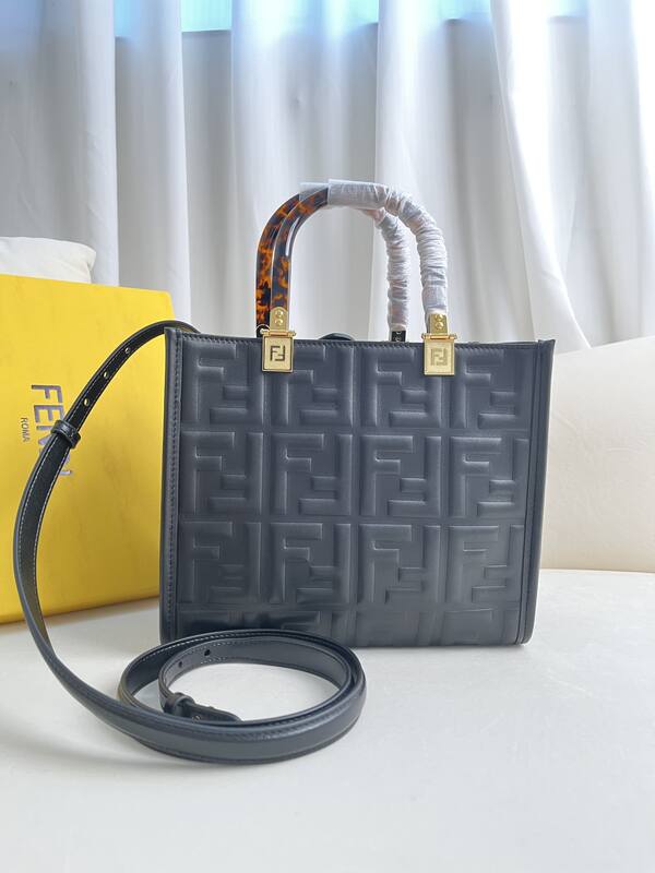 Fendi shoulder bag — Premium Replica