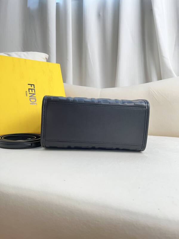 Fendi shoulder bag — Premium Replica