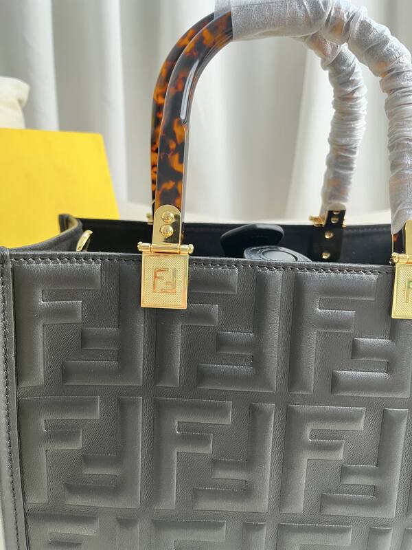 Fendi shoulder bag — Premium Replica