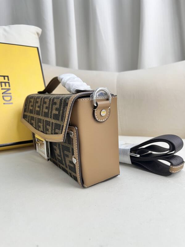 Fendi shoulder bag — Top Quality Replica