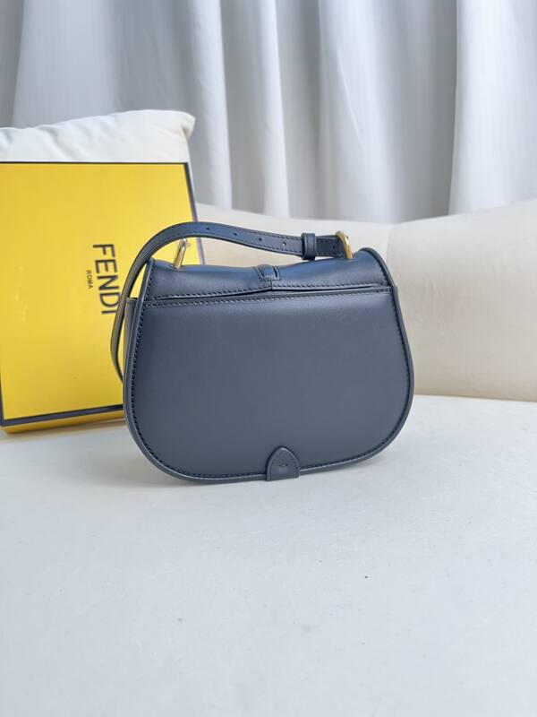 Fendi shoulder bag — 1:1 Replica