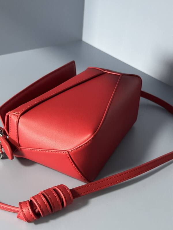 Loewe Red shoulder bag — 1:1 Replica
