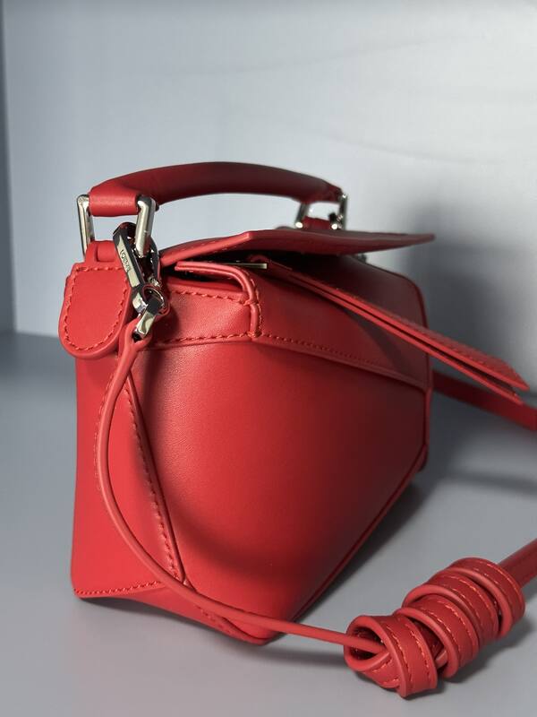Loewe Red shoulder bag — 1:1 Replica
