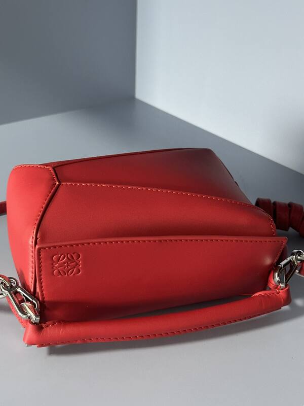 Loewe Red shoulder bag — 1:1 Replica