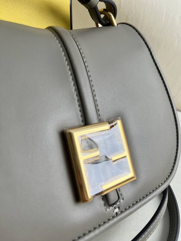 Fendi shoulder bag — Top Quality Replica
