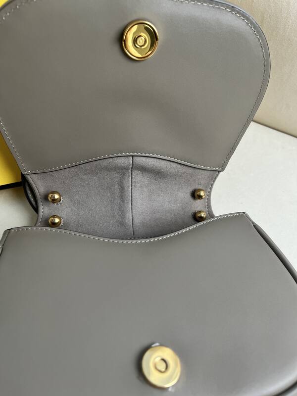 Fendi shoulder bag — Top Quality Replica