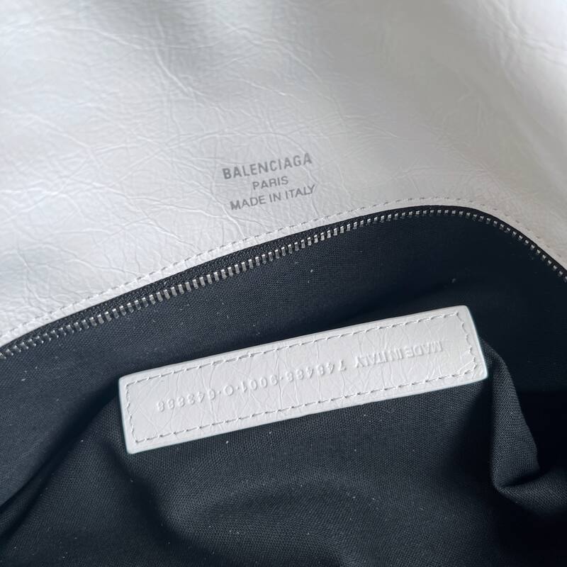 Balenciaga White 40x30x16cm shoulder bag — Top Quality Replica