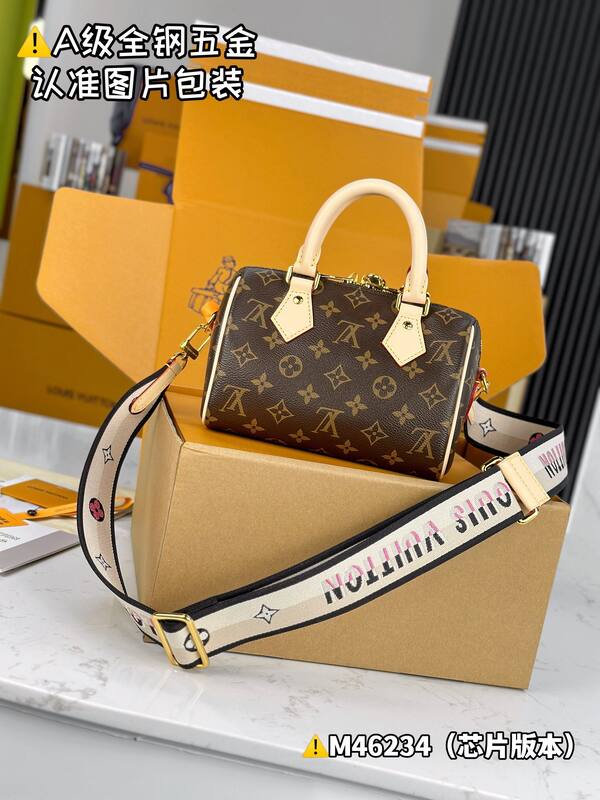 Louis Vuitton M46234 Monogram Canvas crossbody — Premium Replica