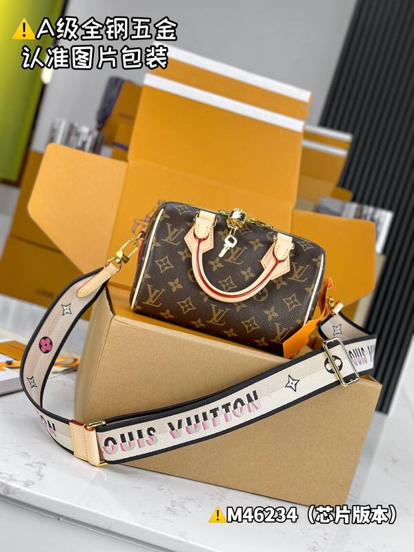Louis Vuitton M46234 Monogram Canvas crossbody — Premium Replica