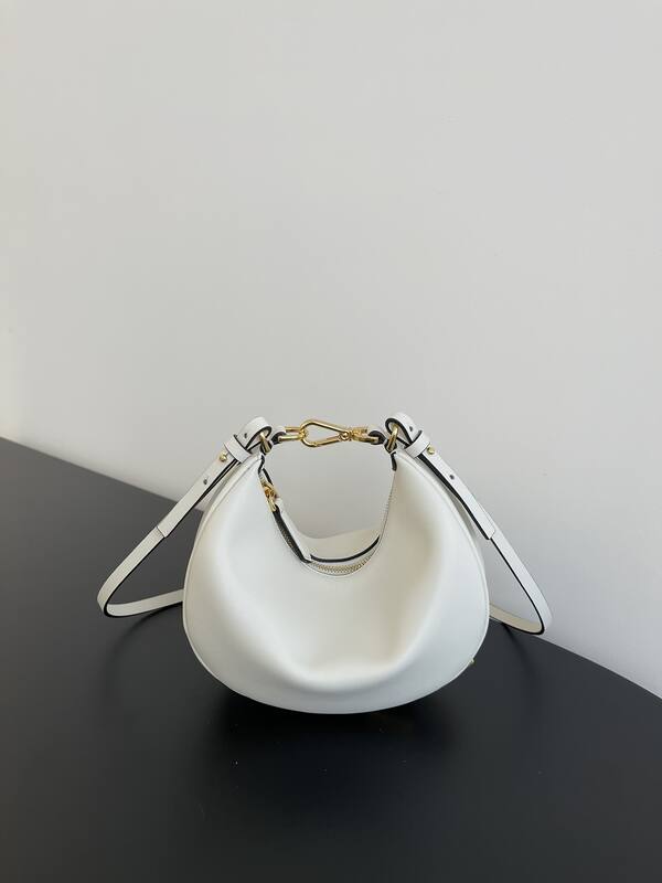 Fendi White 25x18x10cm shoulder bag — Top Quality Replica