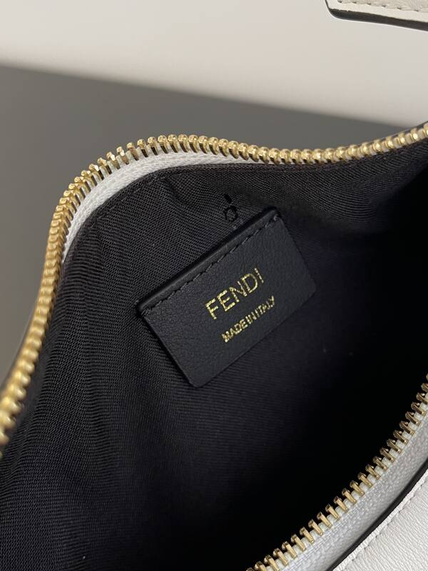 Fendi White 25x18x10cm shoulder bag — Top Quality Replica