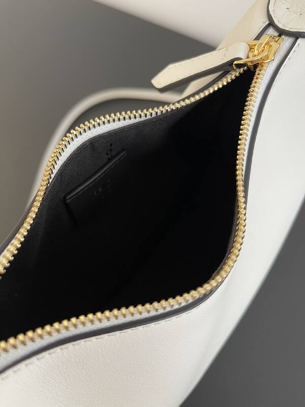Fendi White 25x18x10cm shoulder bag — Top Quality Replica