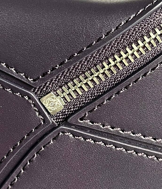 Loewe Calfskin 25x18x10cm shoulder bag — 1:1 Replica