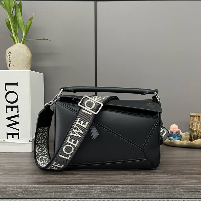 Loewe Blue 25x18x10cm shoulder bag — Top Quality Replica