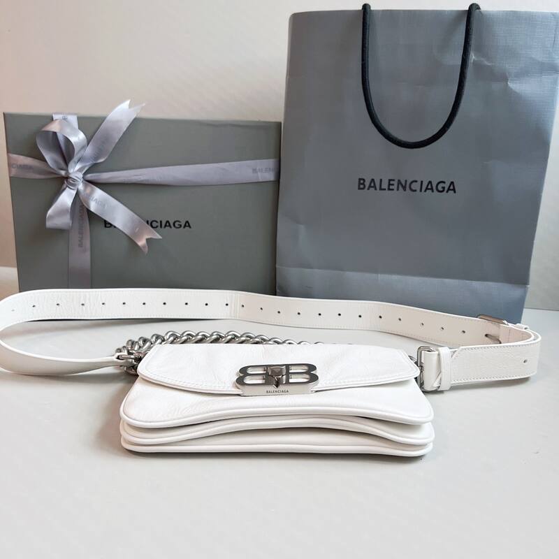 Balenciaga White 25x18x10cm shoulder bag — AAA Quality Replica