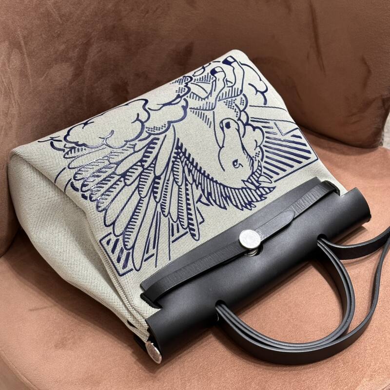 Hermes Herbag Black and Cream crossbody — Premium Replica