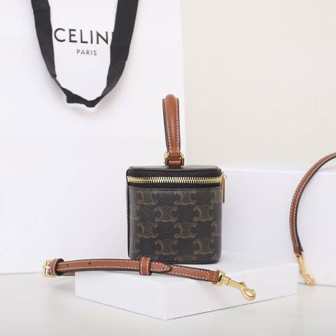 Celine shoulder bag 1 1 Replica