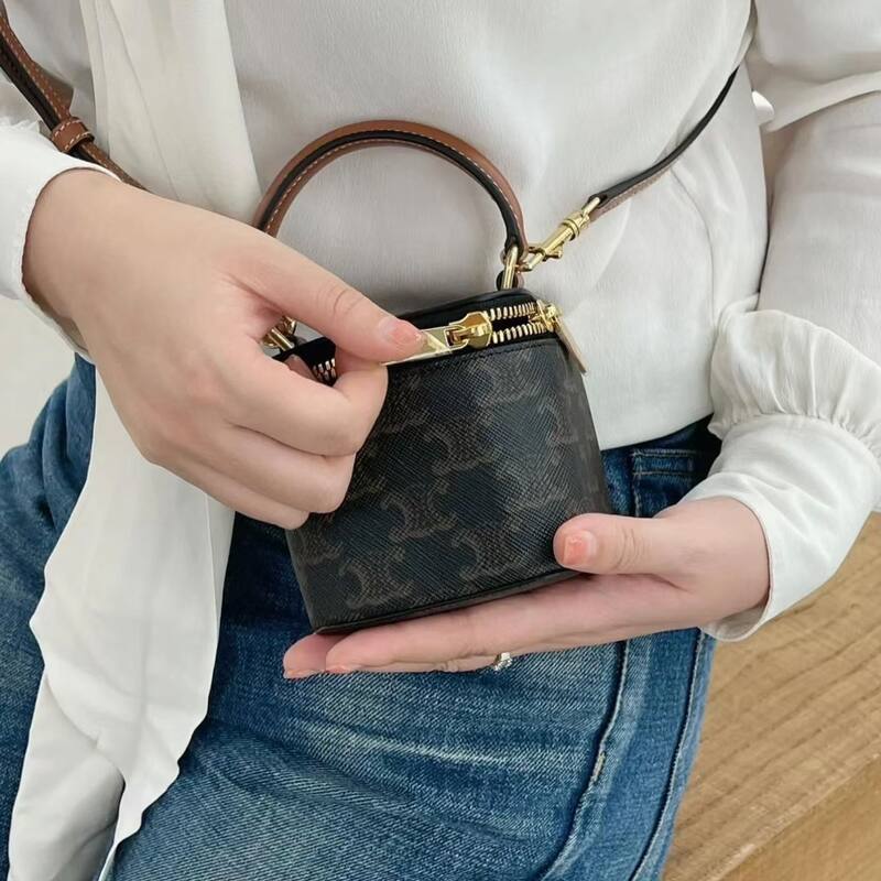 Celine Triomphe shoulder bag — Top Quality Replica