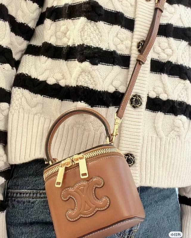 Celine Triomphe shoulder bag — Premium Replica