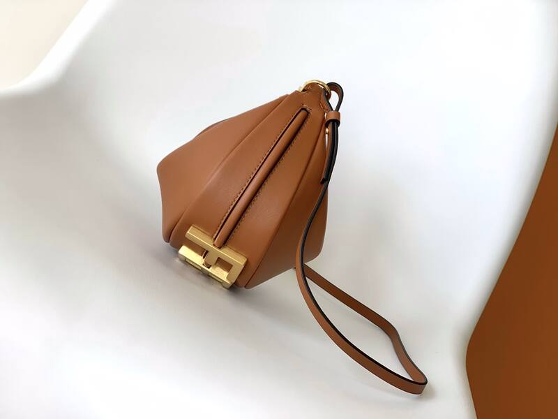 Fendi Brown 25x18x10cm shoulder bag — Top Quality Replica
