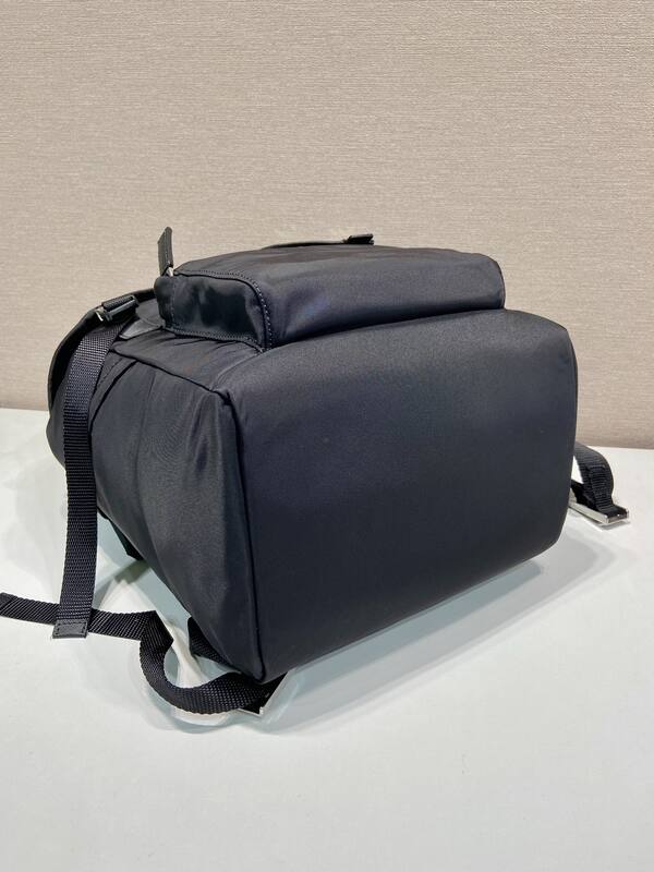 Prada Nylon black 36x25x16cm backpack — 1:1 Replica