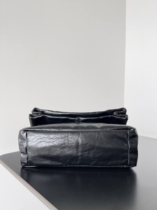 Balenciaga Black 30x22x12cm shoulder bag — Premium Replica