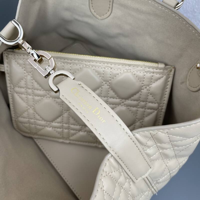 Dior Toujours Beige tote — Premium Replica