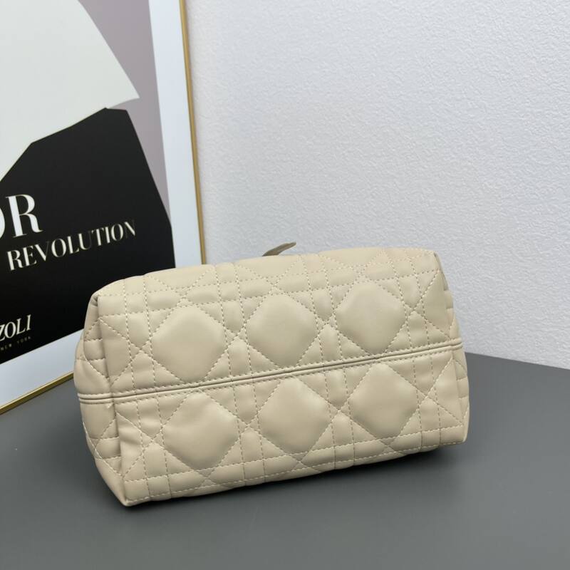 Dior Toujours Beige tote — Premium Replica