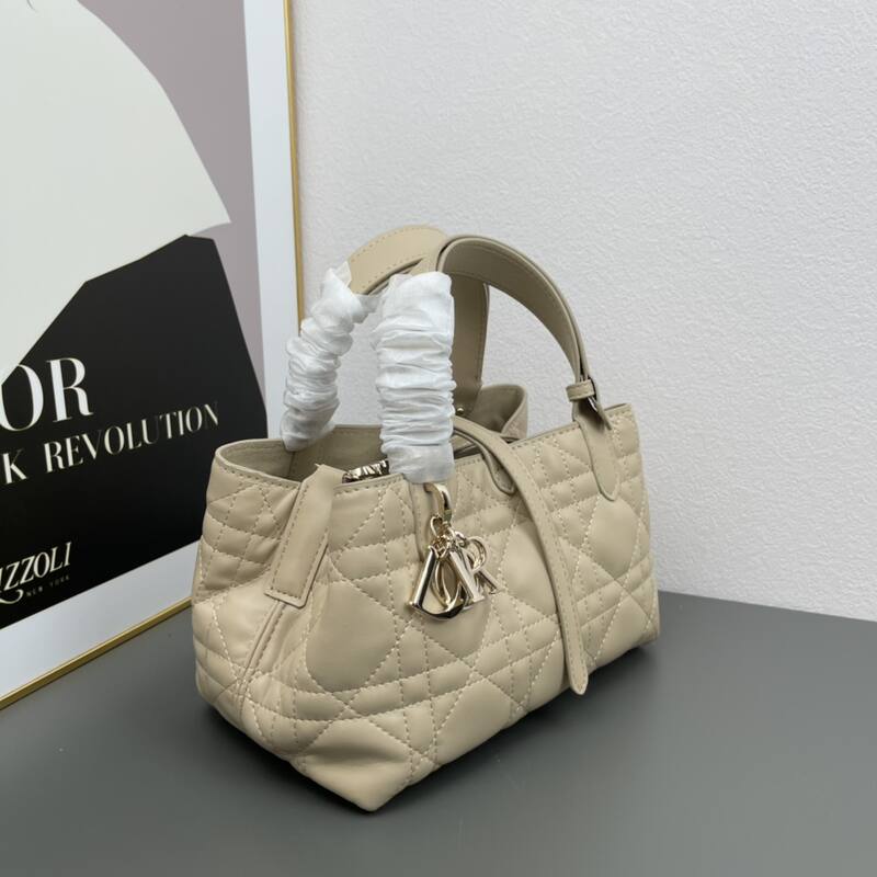 Dior Toujours Beige tote — Premium Replica