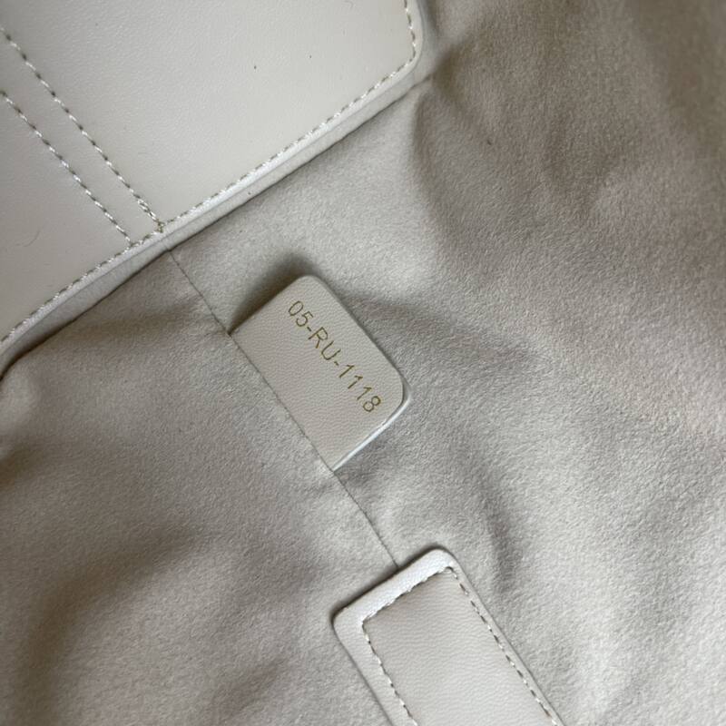 Dior Toujours Beige tote — Premium Replica