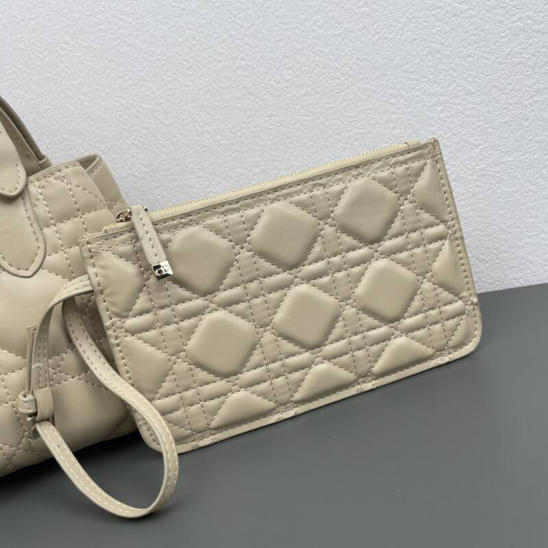 Dior Toujours Beige tote — Premium Replica