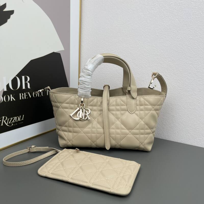 Dior Toujours Beige tote — Premium Replica