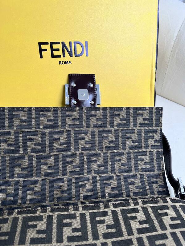 Fendi shoulder bag — AAA Quality Replica