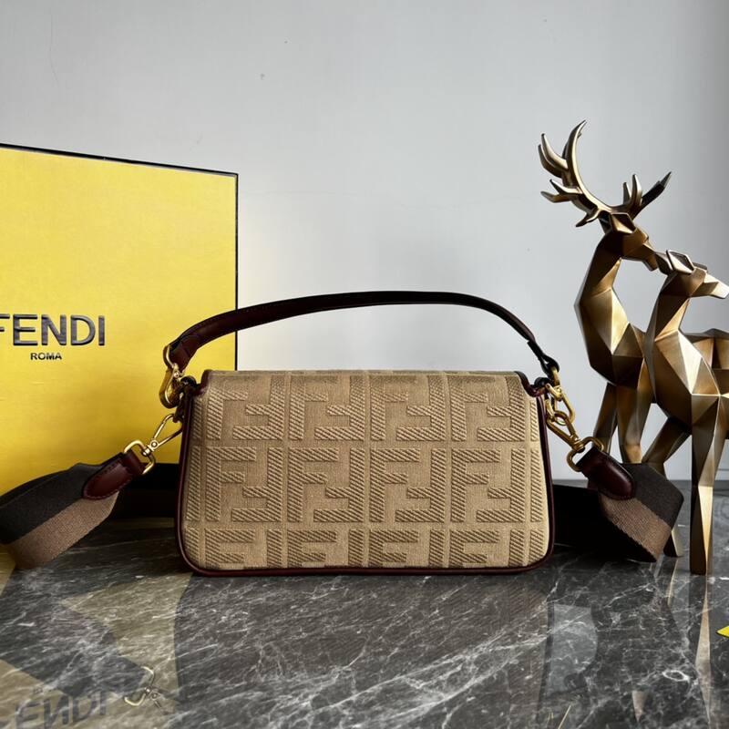 Fendi shoulder bag — 1:1 Replica