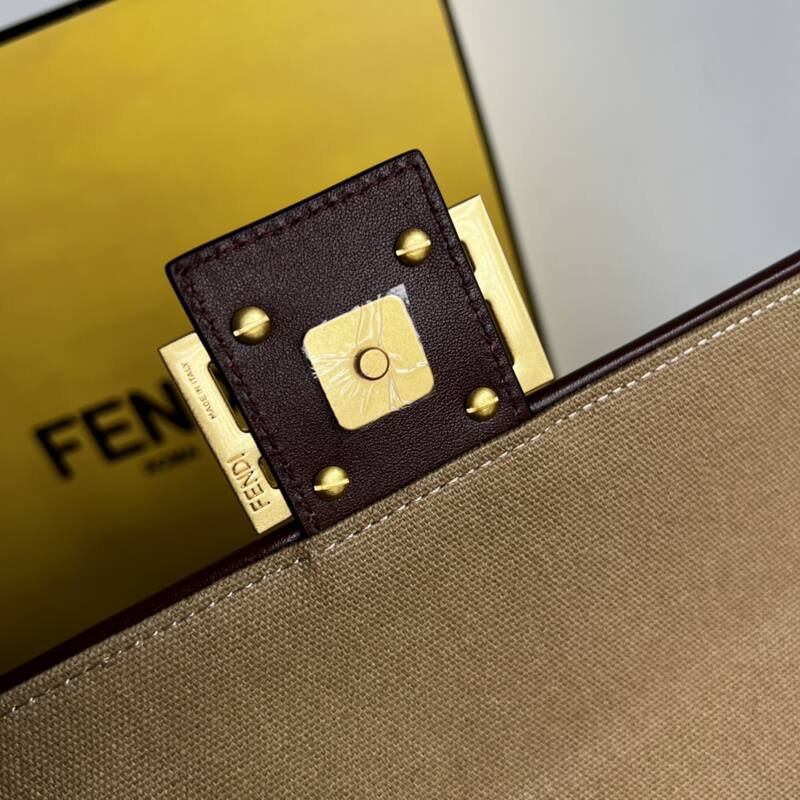 Fendi shoulder bag — 1:1 Replica