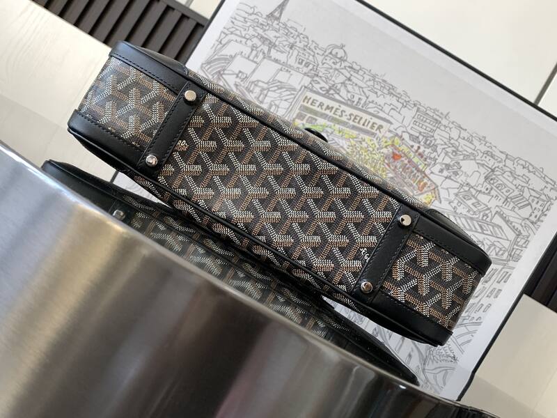 Goyard Black shoulder bag — AAA Quality Replica