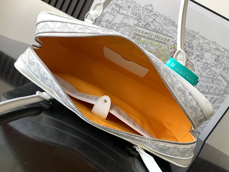 Goyard White shoulder bag — AAA Quality Replica