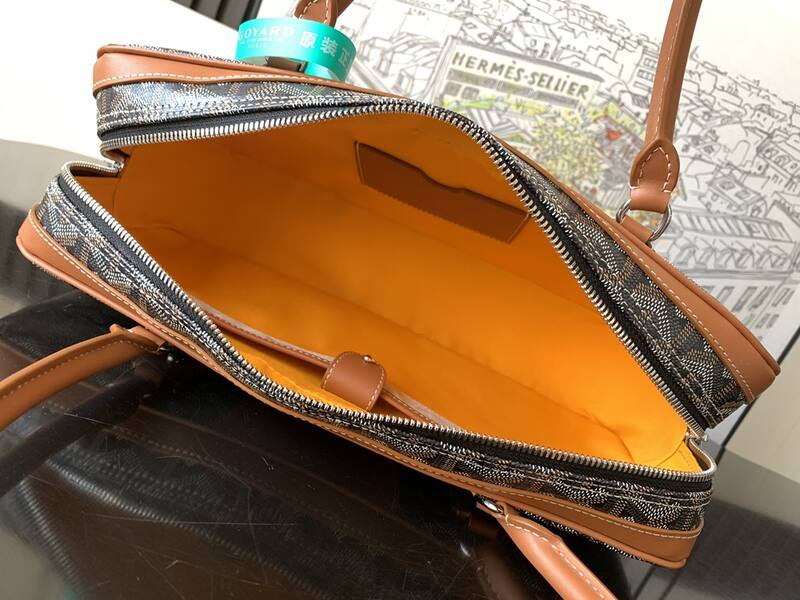 Goyard Brown shoulder bag — Premium Replica