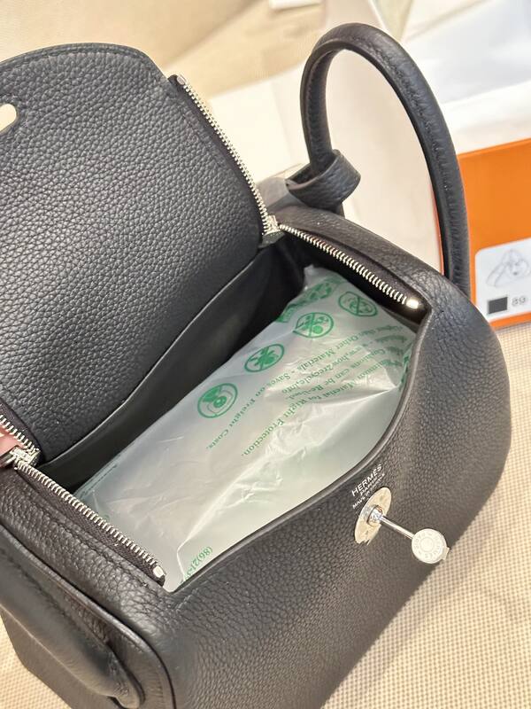Hermes Lindy Mini Noir mini crossbody — Premium Replica